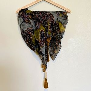 Floral paisley pattern scarf
